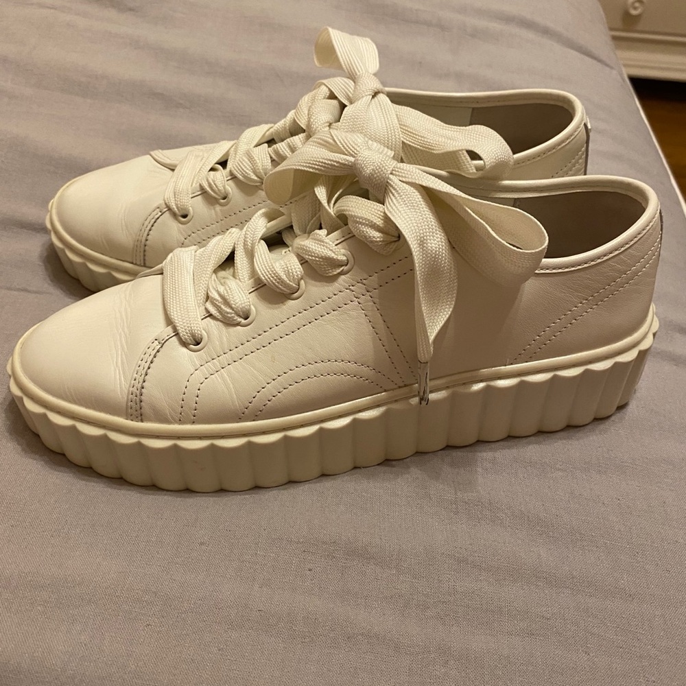 Tory Burch scalloped platform tennis shoes